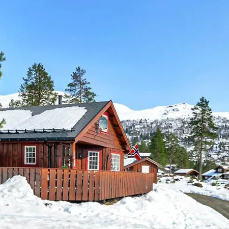 Koselig Familiehytte Med 4 Soverom Hydla I Stryn