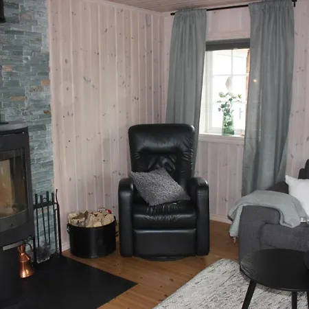 Koselig Familiehytte Med 4 Soverom Hydla I * Stryn